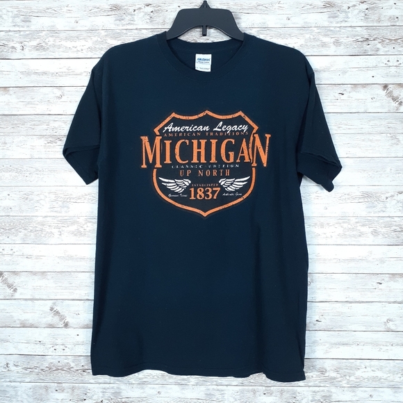 Gildan Other - Mens Graphic Tee M Michigan Up North 767